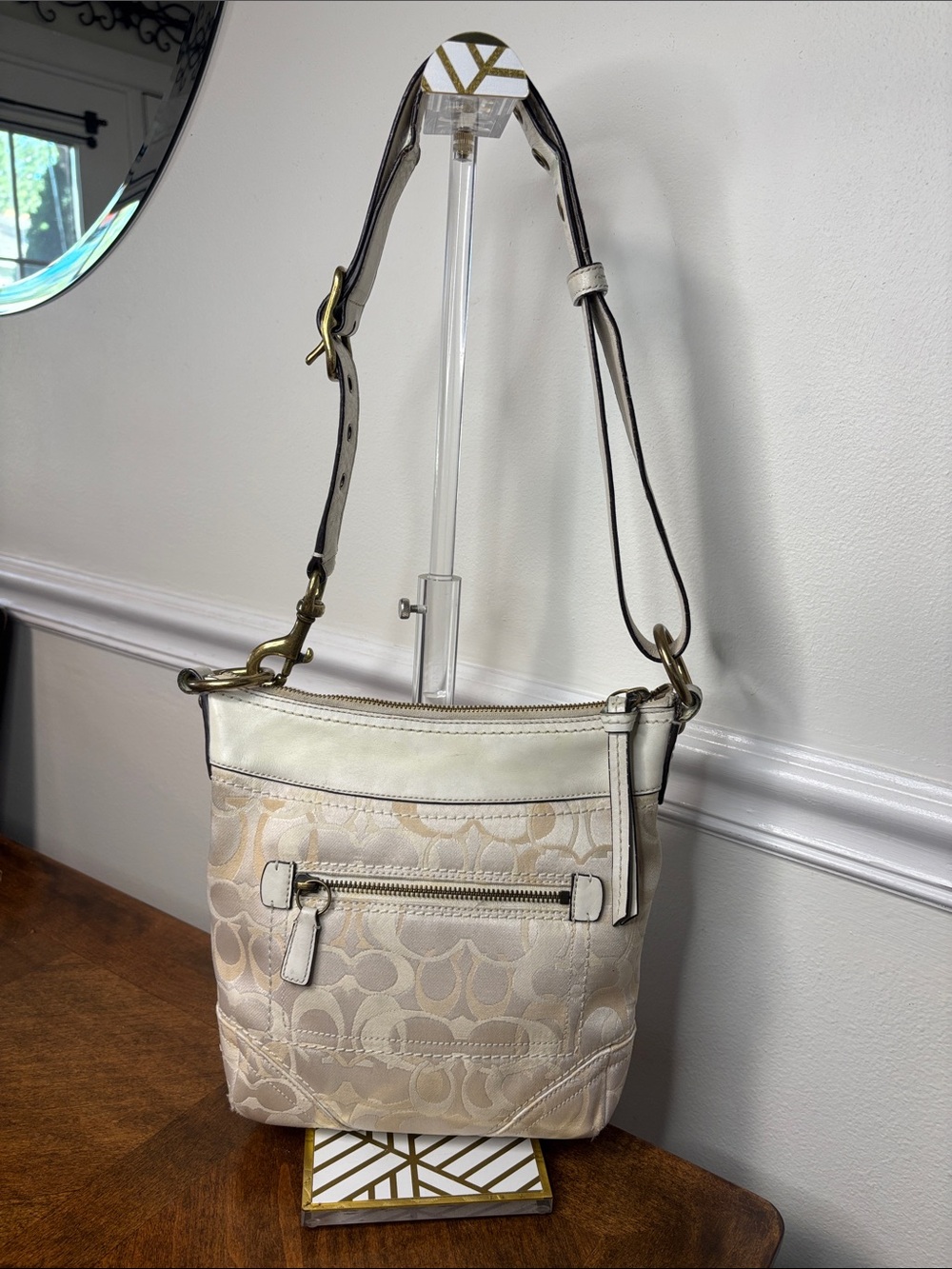 Coach Vintage Optic Signature C Crossbody/Shoulder in Jacquard w/ Leather Trim - Picture 4 of 16